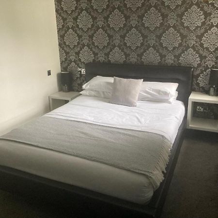 Bayley Arms Hotell Hurst Green  Exteriör bild